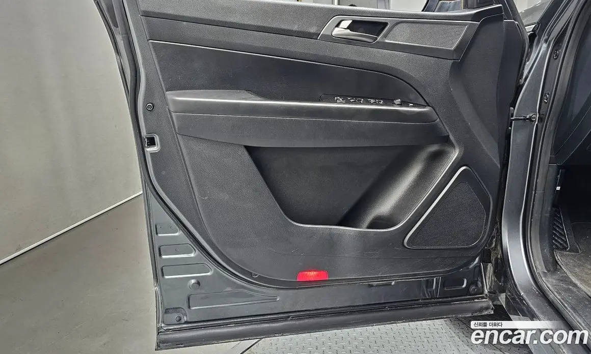 SsangYong Rexton 2024 2.2 автомат (гидро), фото 14