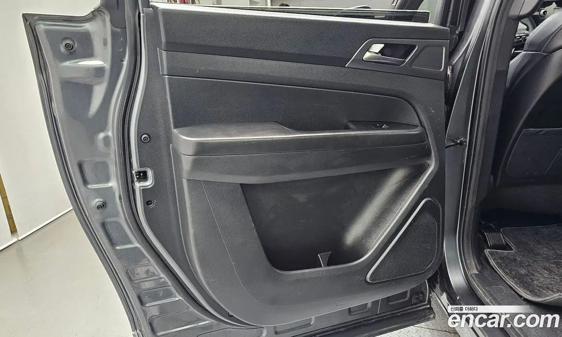 SsangYong Rexton 2024 2.2 автомат (гидро), фото 15