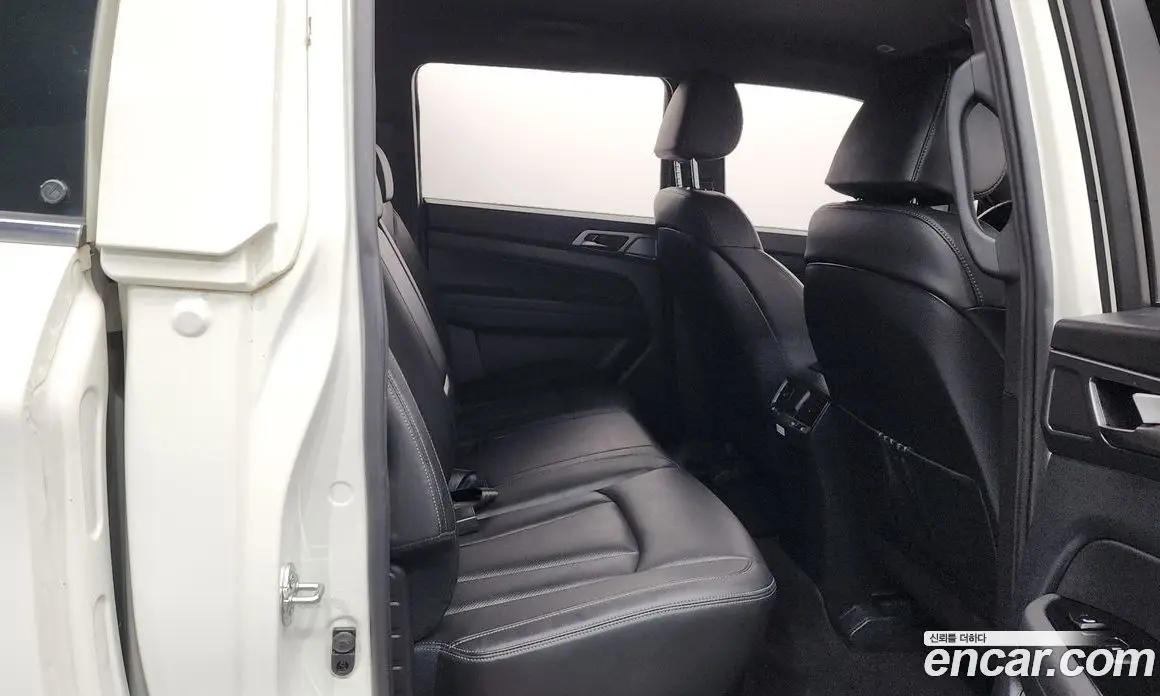 SsangYong Rexton 2025 2.2 автомат (гидро), фото 17