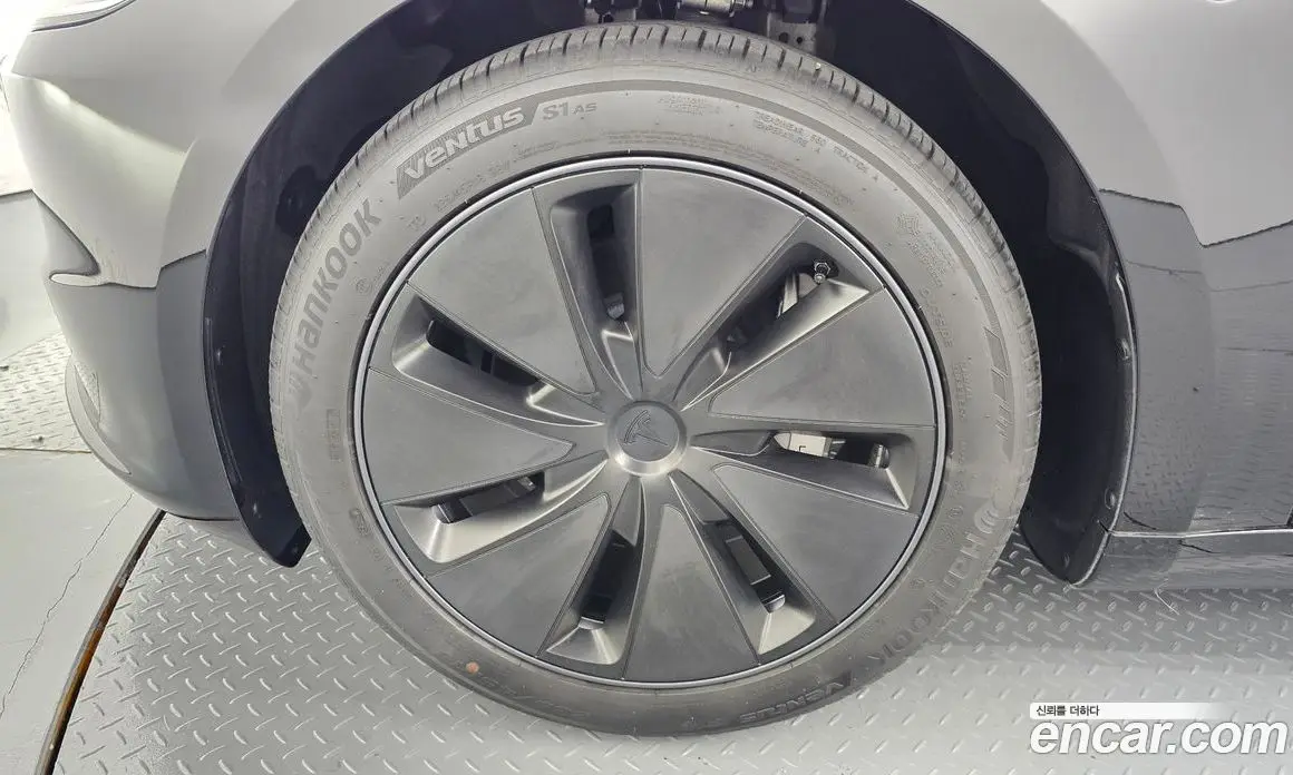 Tesla Model 3 2024 0.2 автомат (гидро), фото 4