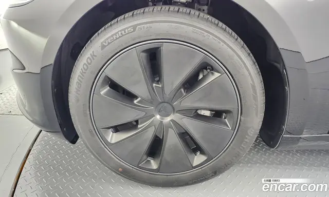 Tesla Model 3 2024 0.2 автомат (гидро), миниатюра 4