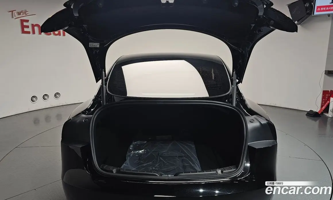 Tesla Model 3 2025 0.2 автомат (гидро), фото 25