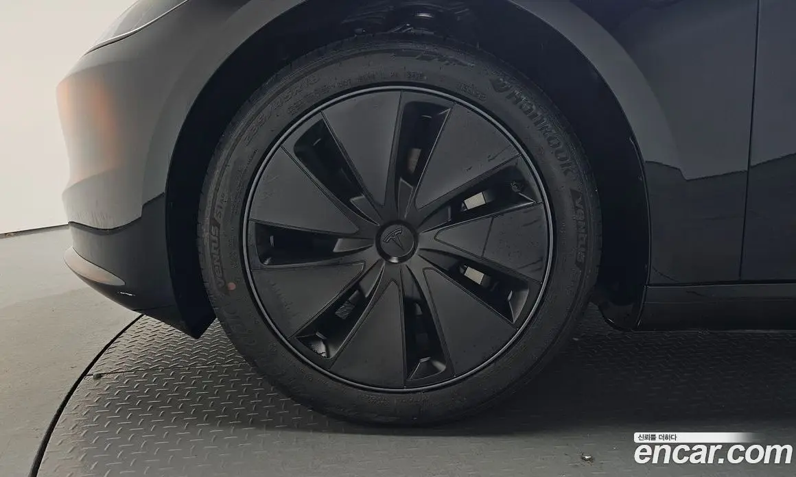 Tesla Model 3 2025 0.2 автомат (гидро), фото 4