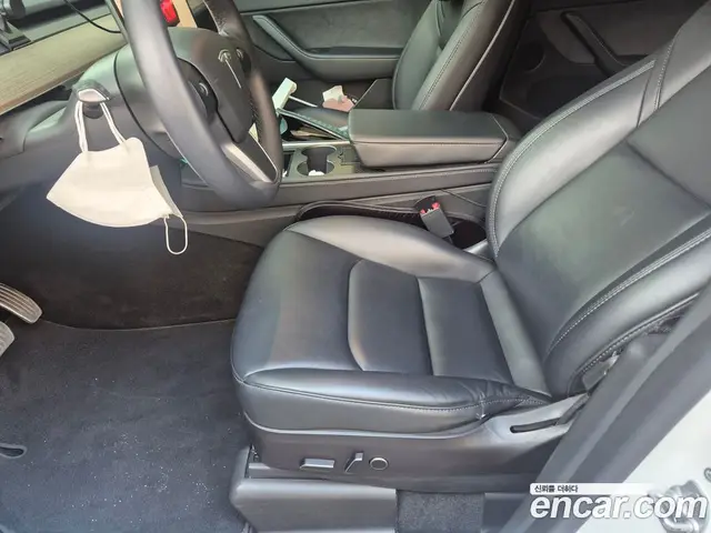 Tesla Model Y 2022 автомат (гидро), миниатюра 7