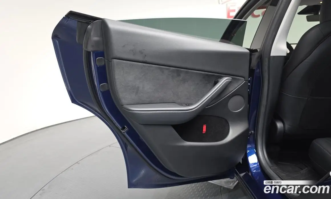 Tesla Model Y 2023 0.2 автомат (гидро), фото 14