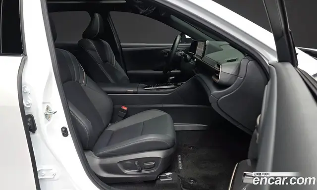 Toyota Crown 2024 2.5 автомат (гидро), миниатюра 11