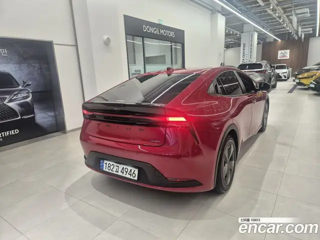 Toyota Prius 2024 2.0 автомат (вариатор), миниатюра 2