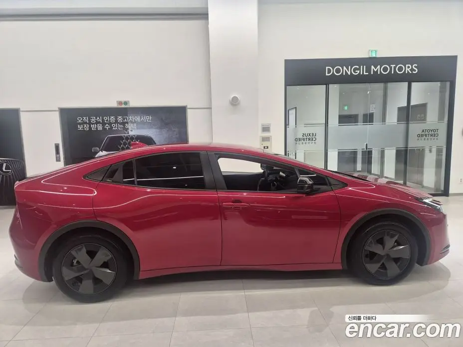 Toyota Prius 2024 2.0 автомат (вариатор), фото 12