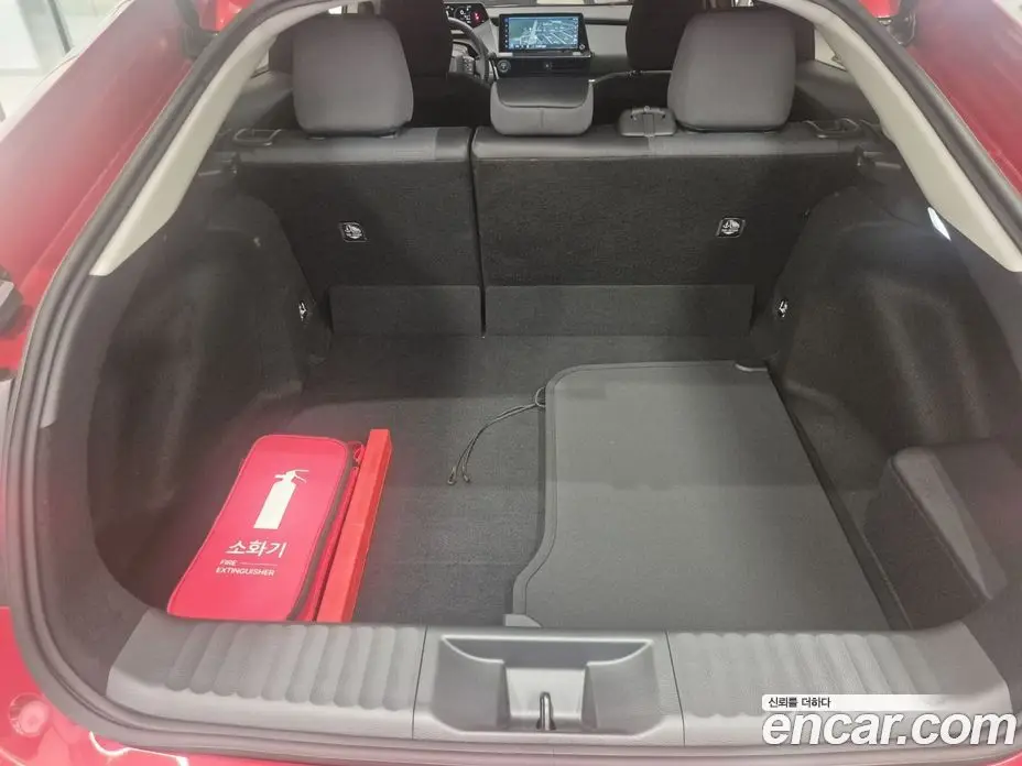 Toyota Prius 2024 2.0 автомат (вариатор), фото 18