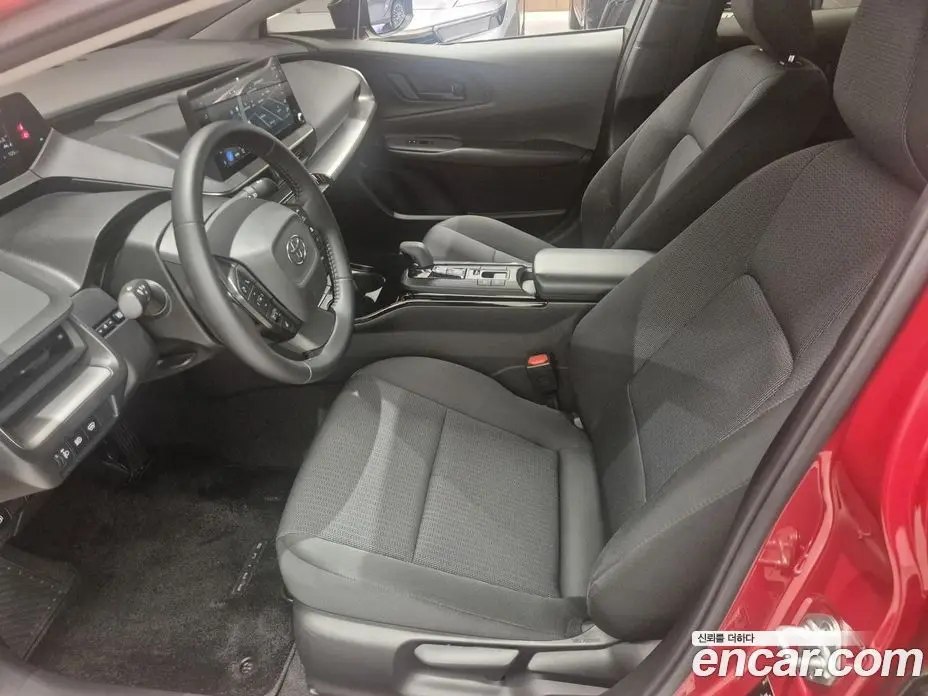 Toyota Prius 2024 2.0 автомат (вариатор), фото 10