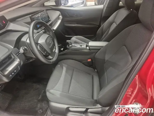 Toyota Prius 2024 2.0 автомат (вариатор), миниатюра 10