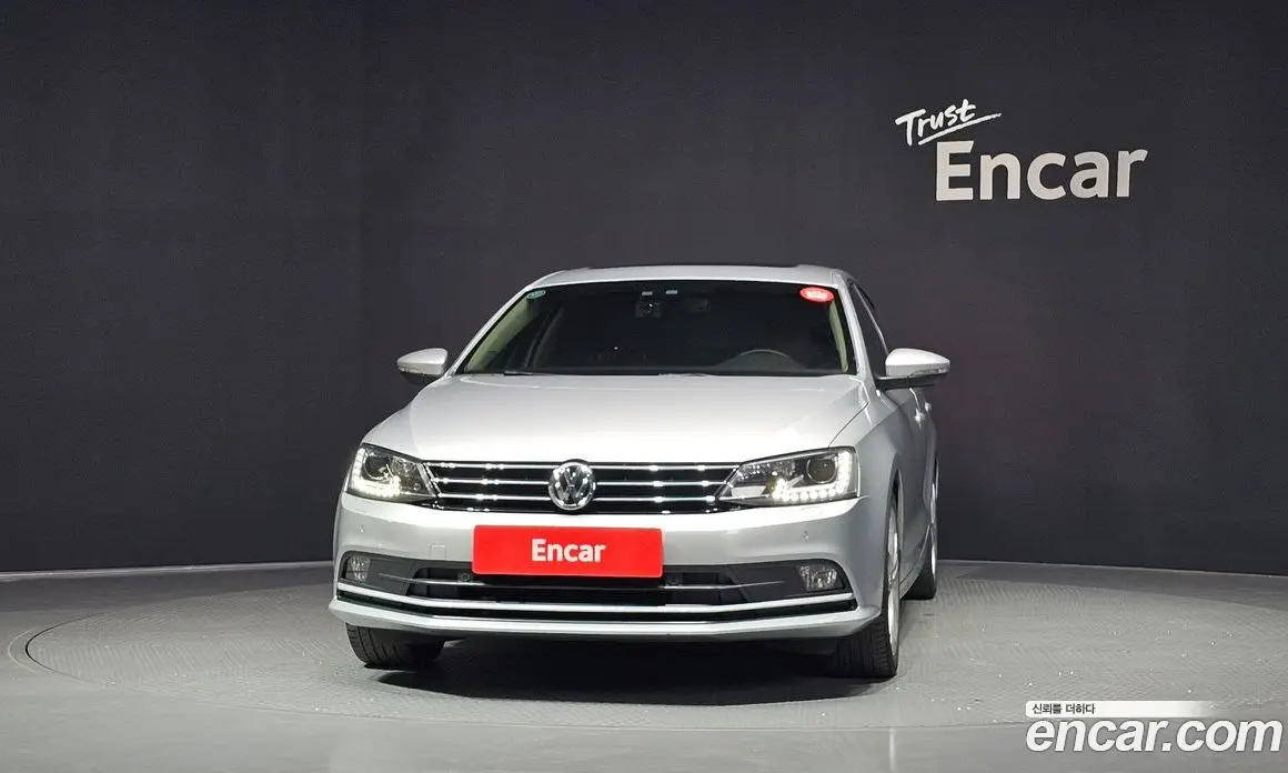Volkswagen Jetta 2015 2.0 автомат (гидро), фото 3