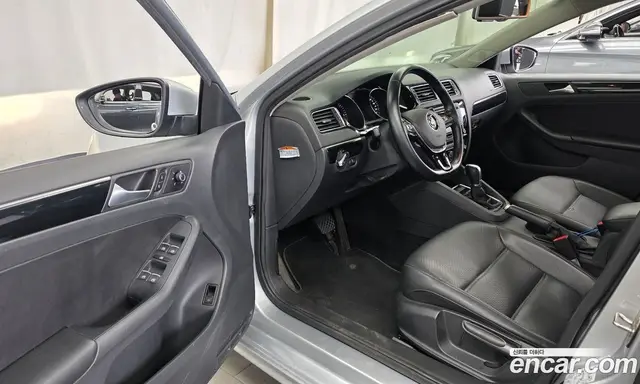 Volkswagen Jetta 2015 2.0 автомат (гидро), миниатюра 10