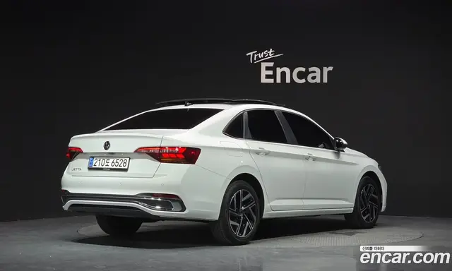 Volkswagen Jetta 2023 1.5 автомат (гидро), миниатюра 2