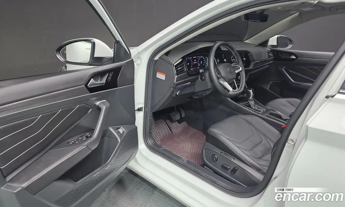 Volkswagen Jetta 2023 1.5 автомат (гидро), фото 13