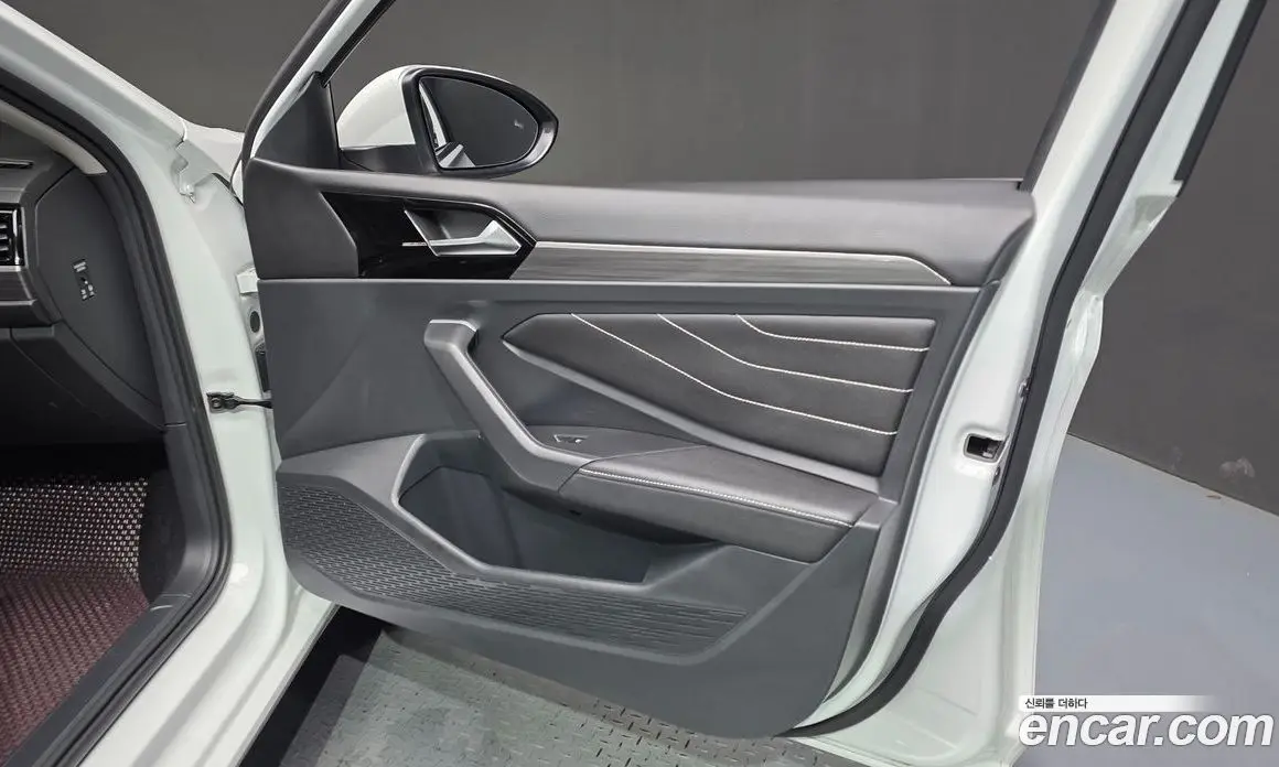 Volkswagen Jetta 2023 1.5 автомат (гидро), фото 14