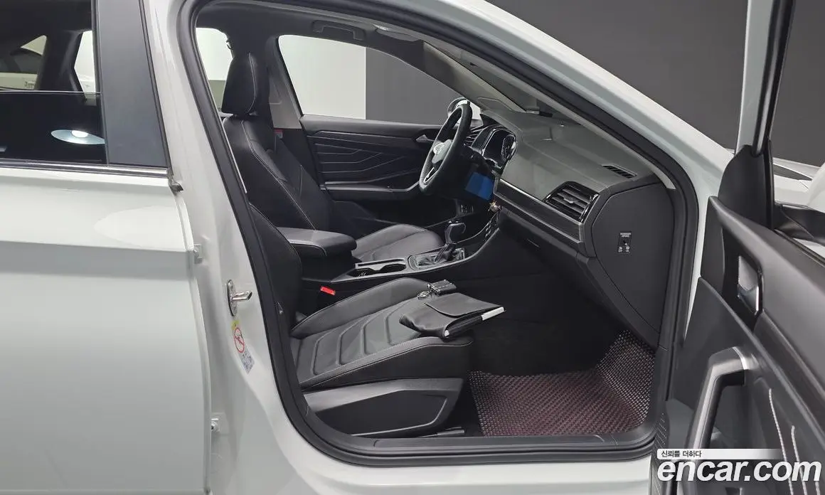 Volkswagen Jetta 2023 1.5 автомат (гидро), фото 16
