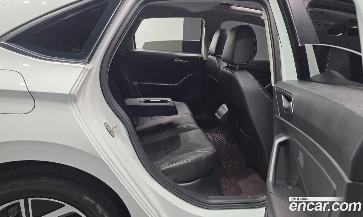 Volkswagen Jetta 2023 1.5 автомат (гидро), фото 17