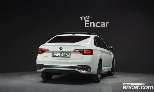 Volkswagen Jetta 2023 1.5 автомат (гидро), миниатюра 4