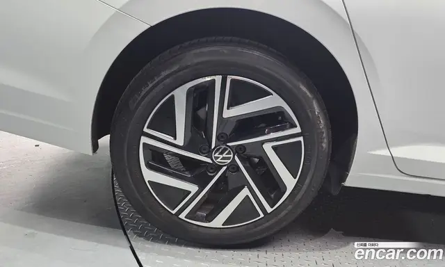 Volkswagen Jetta 2023 1.5 автомат (гидро), миниатюра 5