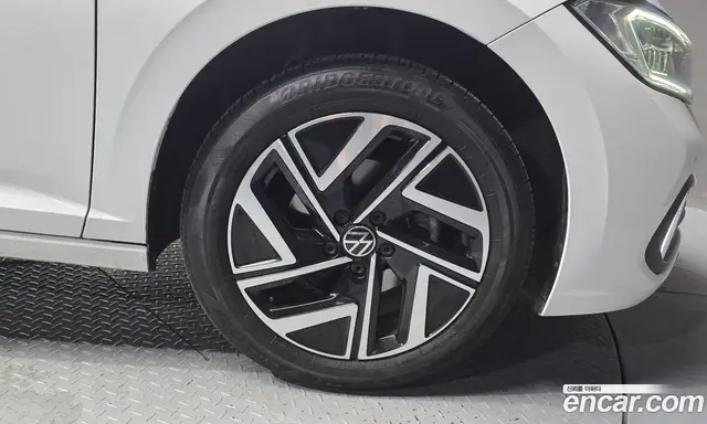 Volkswagen Jetta 2023 1.5 автомат (гидро), миниатюра 7