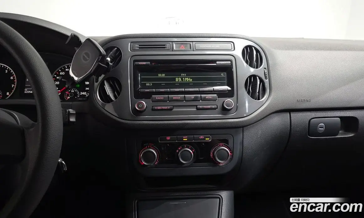Volkswagen Tiguan 2014 2.0 автомат (гидро), фото 13