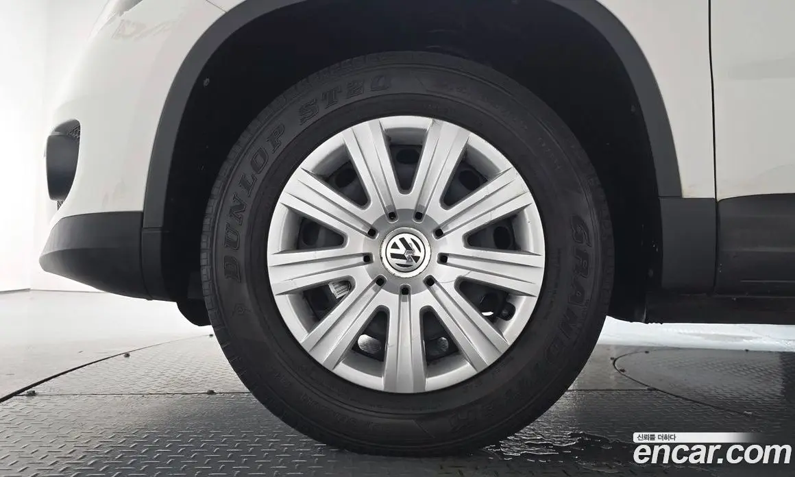 Volkswagen Tiguan 2014 2.0 автомат (гидро), фото 5