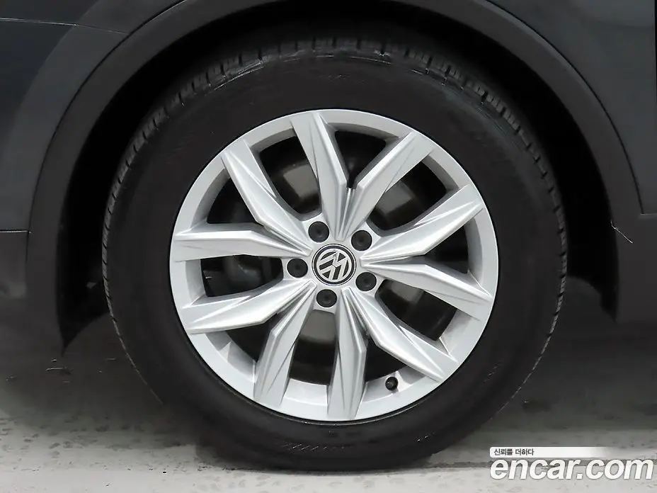 Volkswagen Tiguan 2020 2.0 автомат (гидро), фото 5