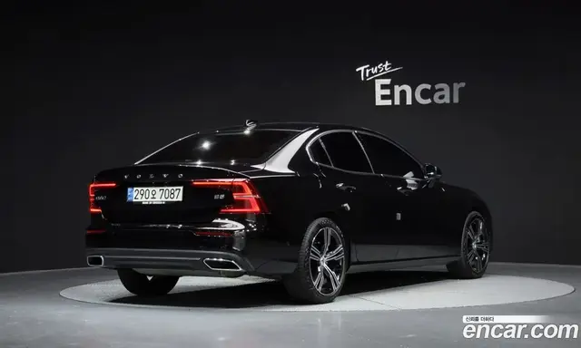 Volvo S60 2021 2.0 автомат (гидро), миниатюра 2