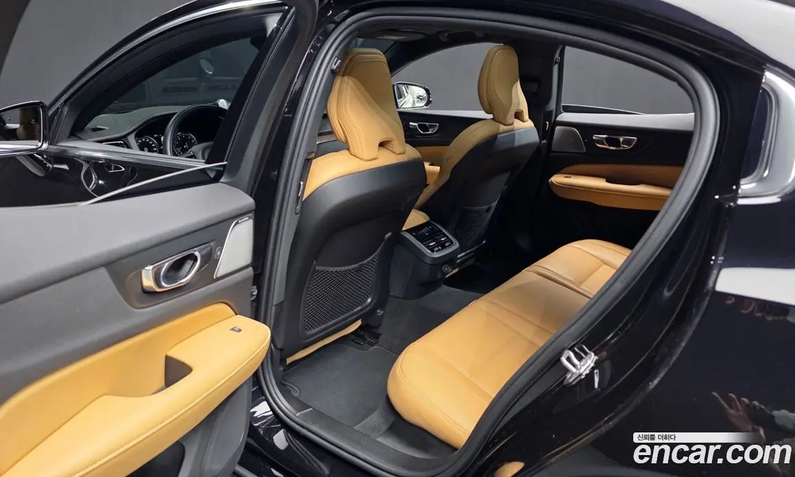 Volvo S60 2021 2.0 автомат (гидро), фото 16