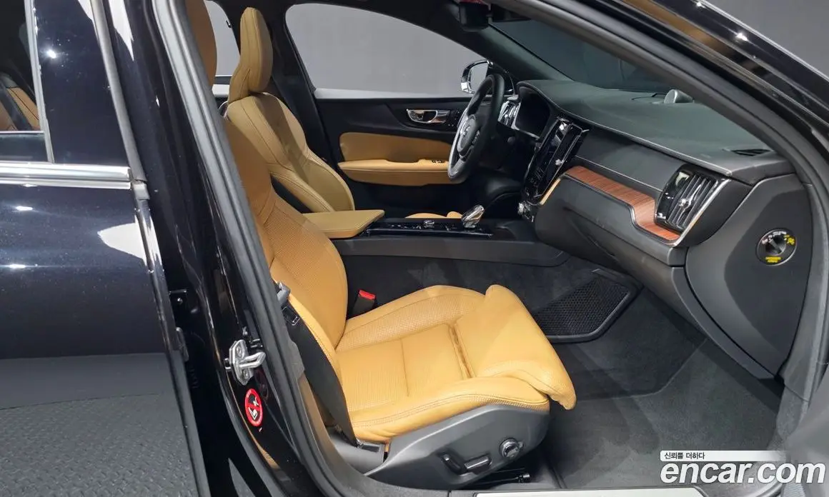Volvo S60 2021 2.0 автомат (гидро), фото 17