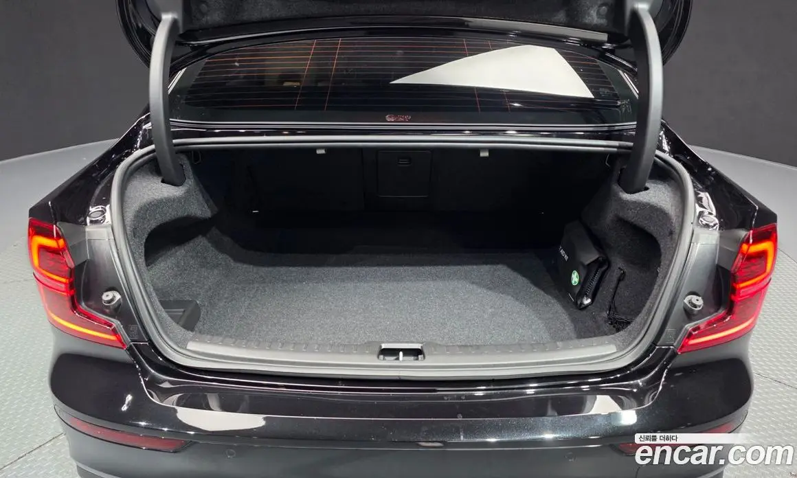 Volvo S60 2021 2.0 автомат (гидро), фото 26
