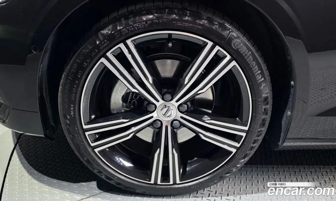 Volvo S60 2021 2.0 автомат (гидро), фото 5