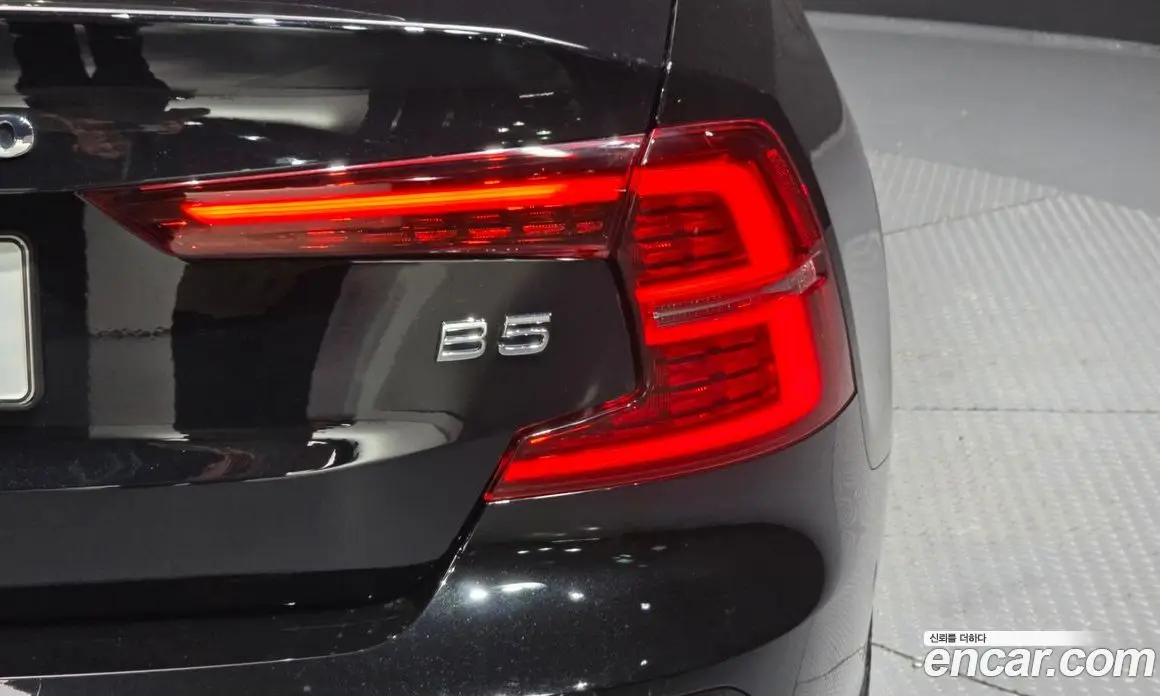 Volvo S60 2021 2.0 автомат (гидро), фото 9