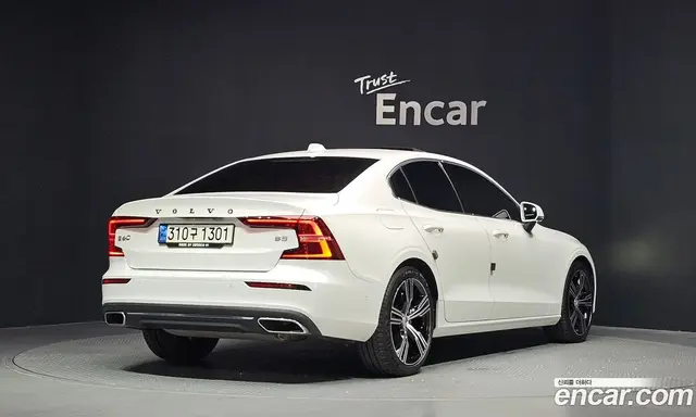 Volvo S60 2021 2.0 автомат (гидро), миниатюра 2