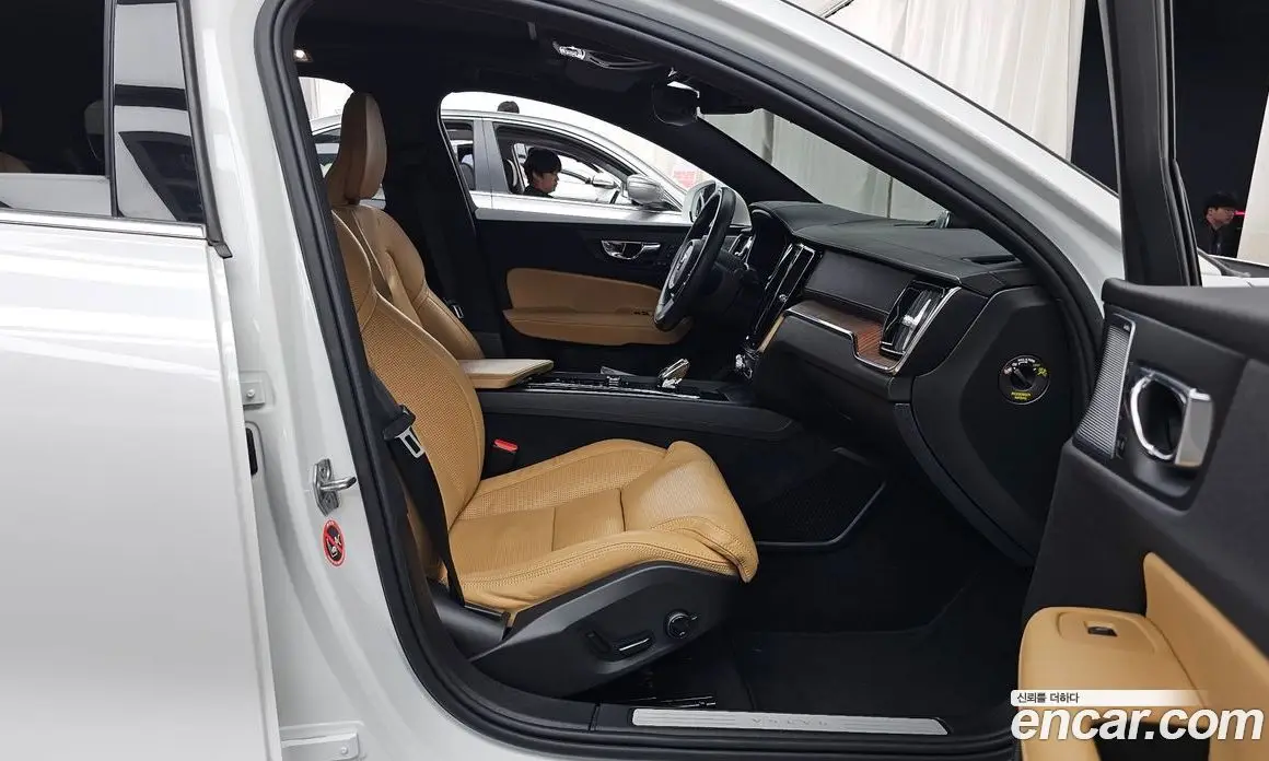 Volvo S60 2021 2.0 автомат (гидро), фото 17