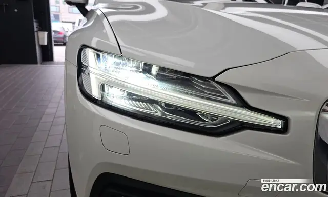 Volvo S60 2021 2.0 автомат (гидро), миниатюра 8
