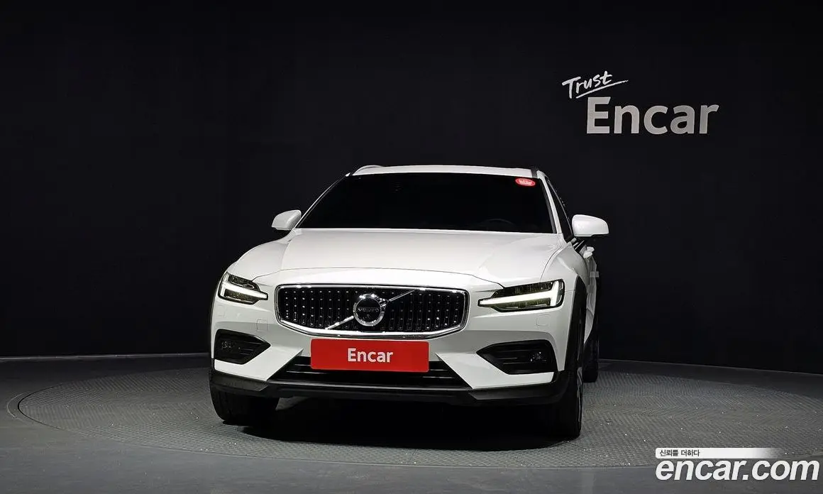 Volvo V60 2020 2.0 автомат (гидро), фото 3