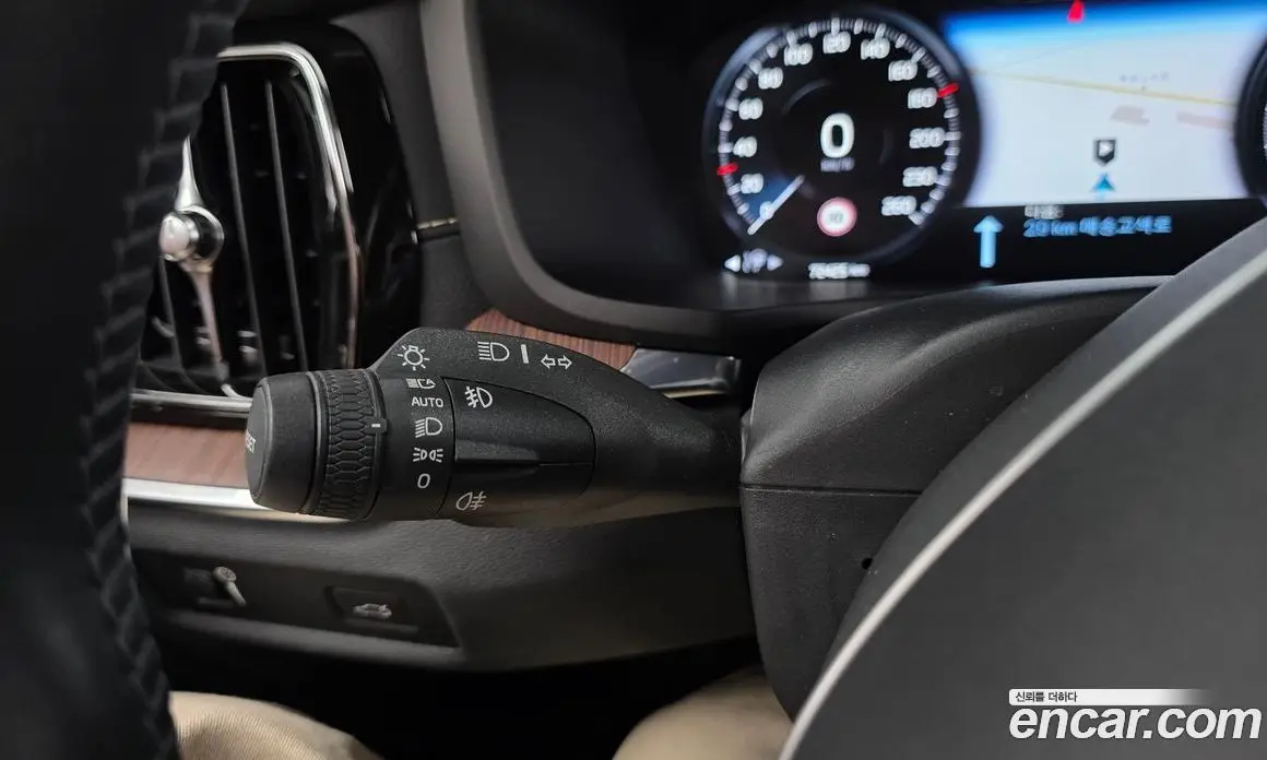 Volvo V60 2020 2.0 автомат (гидро), фото 27
