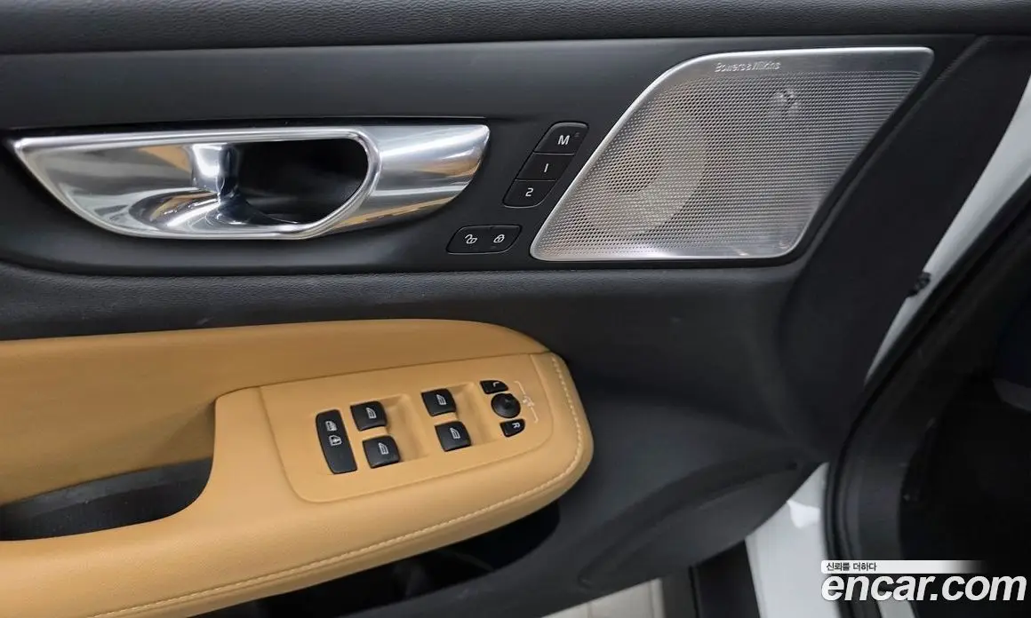 Volvo V60 2020 2.0 автомат (гидро), фото 28