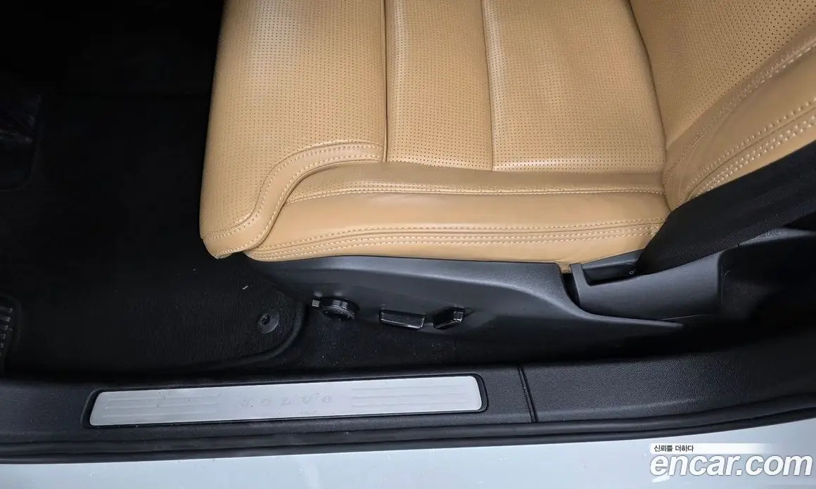 Volvo V60 2020 2.0 автомат (гидро), фото 31