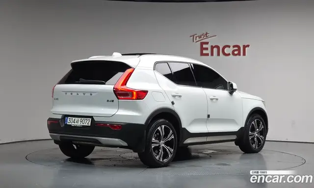 Volvo XC40 2022 2.0 автомат (гидро), миниатюра 1