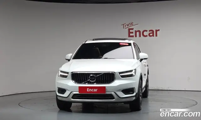 Volvo XC40 2022 2.0 автомат (гидро), миниатюра 2