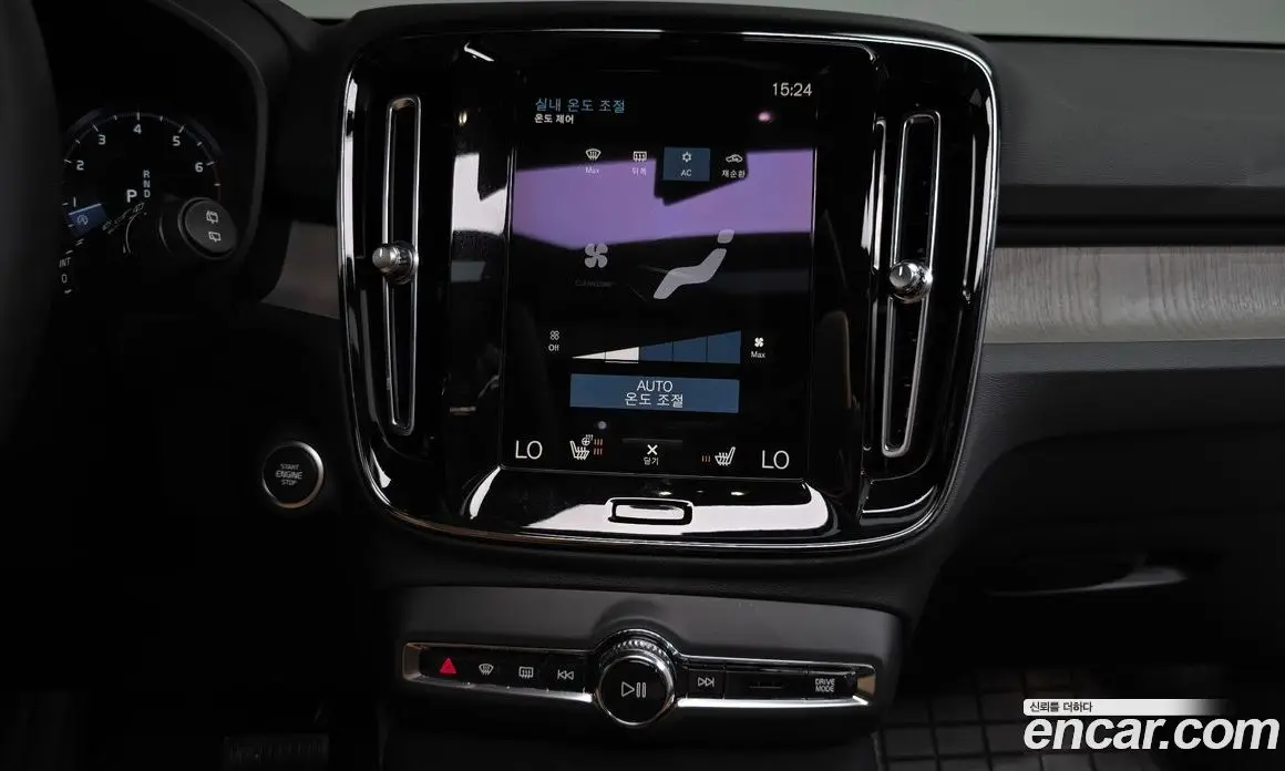 Volvo XC40 2022 2.0 автомат (гидро), фото 18