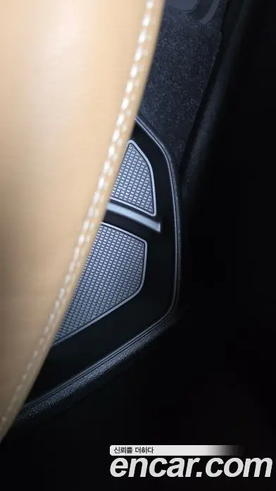 Volvo XC40 2022 2.0 автомат (гидро), фото 28