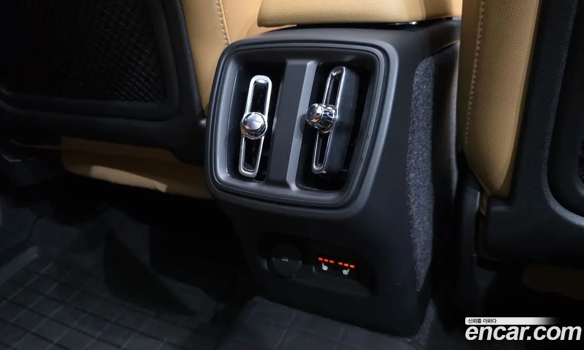 Volvo XC40 2022 2.0 автомат (гидро), фото 29
