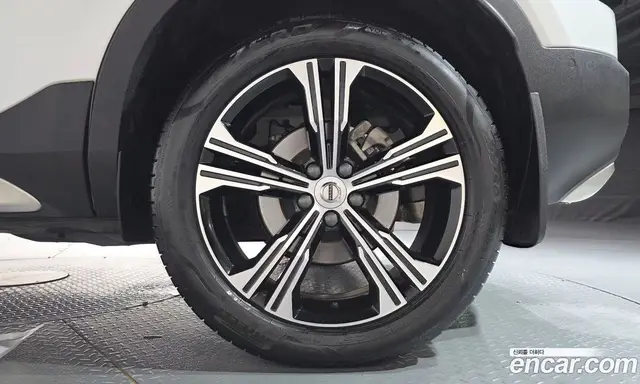 Volvo XC40 2022 2.0 автомат (гидро), миниатюра 6