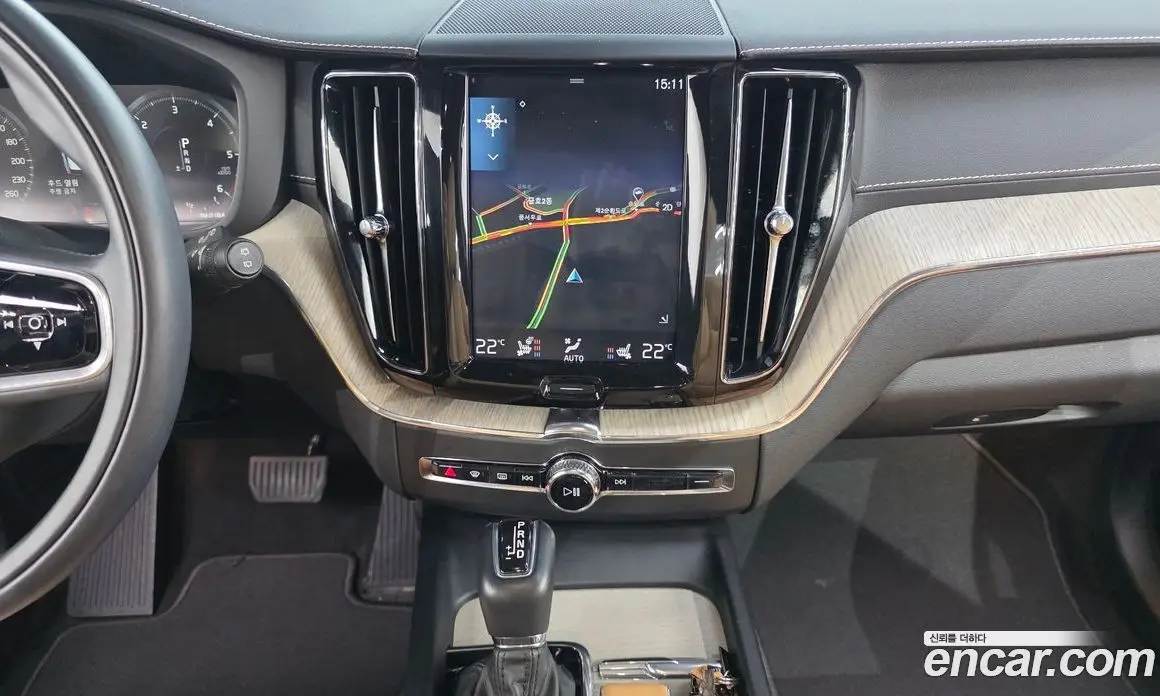 Volvo XC60 2018 2.0 автомат (гидро), фото 14