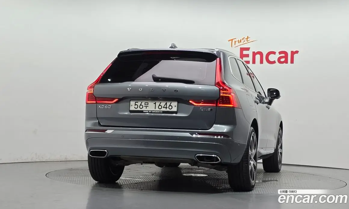 Volvo XC60 2018 2.0 автомат (гидро), фото 4