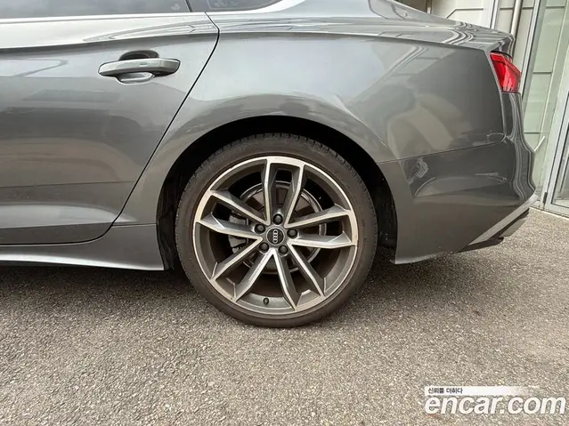 Audi A5 2022 2.0 автомат (гидро), миниатюра 5